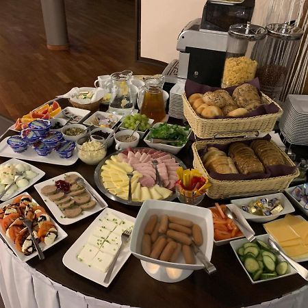 Hotel Restauracja Teczowa ลูบาน ภายนอก รูปภาพ