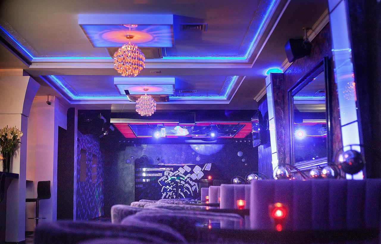 Hotel Restauracja Teczowa ลูบาน ภายนอก รูปภาพ