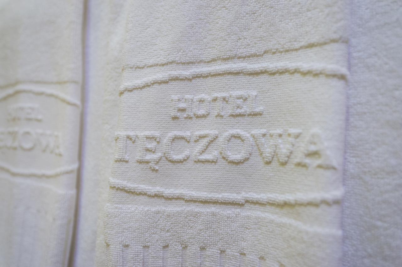 Hotel Restauracja Teczowa ลูบาน ภายนอก รูปภาพ