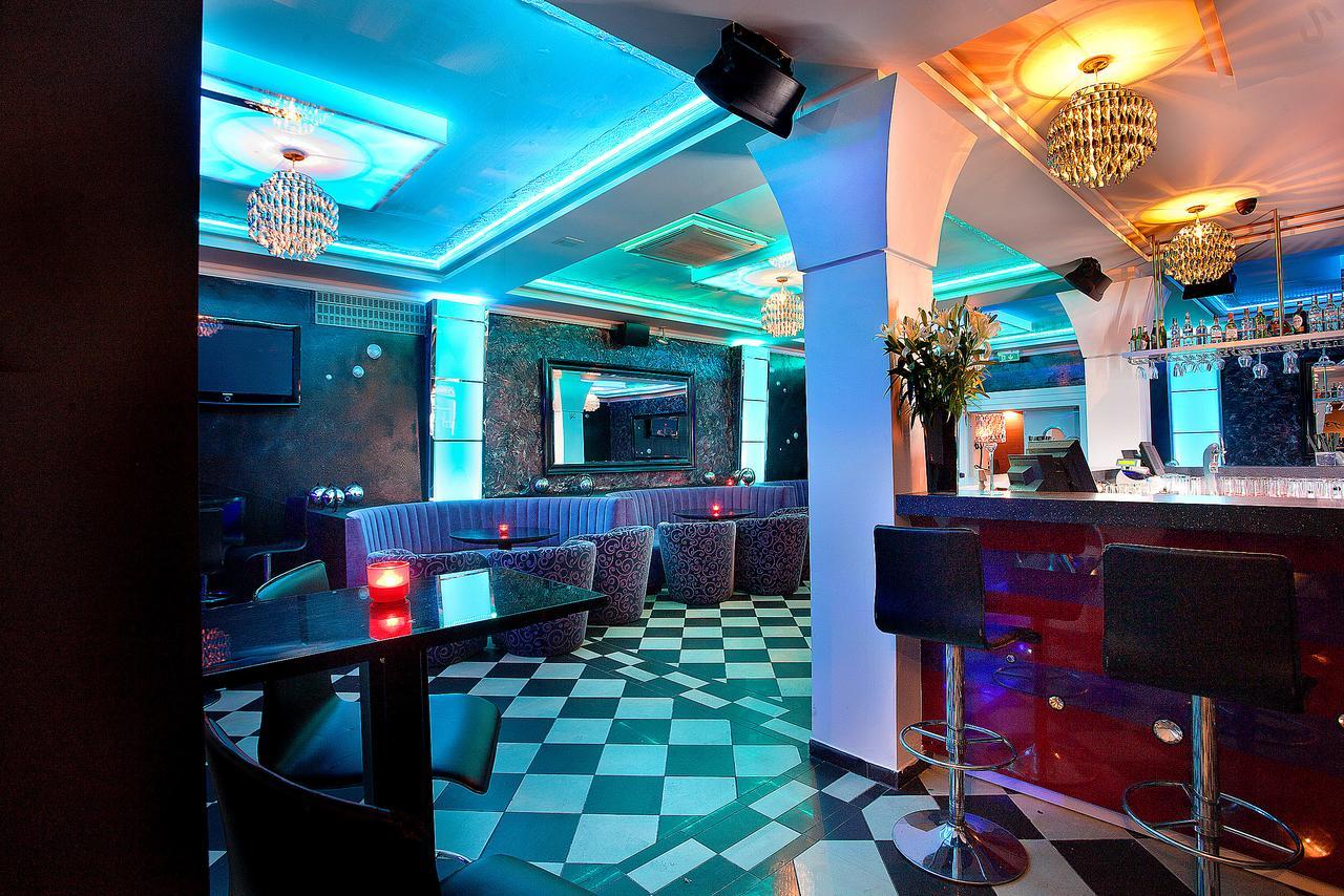 Hotel Restauracja Teczowa ลูบาน ภายนอก รูปภาพ